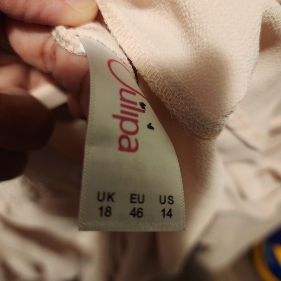 Womens blouse in nude color - Picture 3 of 3